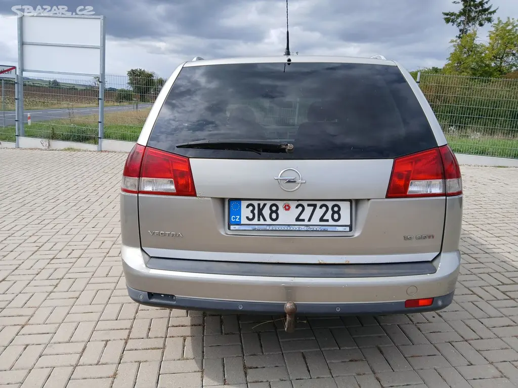 Opel Vectra 1,9 CDTI - fotka 4