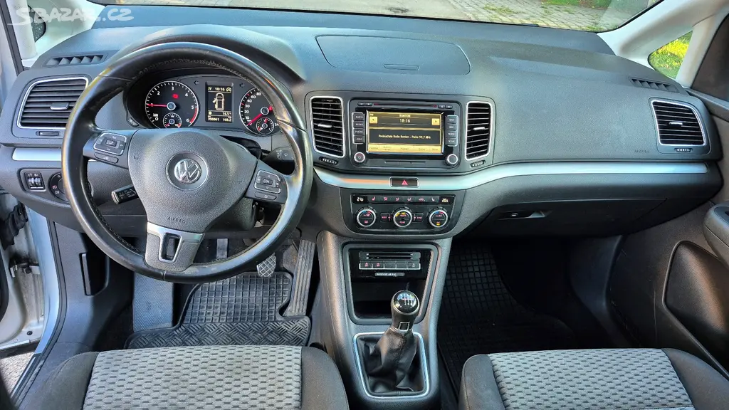 Volkswagen Sharan, 2.0TDi 103 kw CFFB 7míst11/2013 - fotka 5