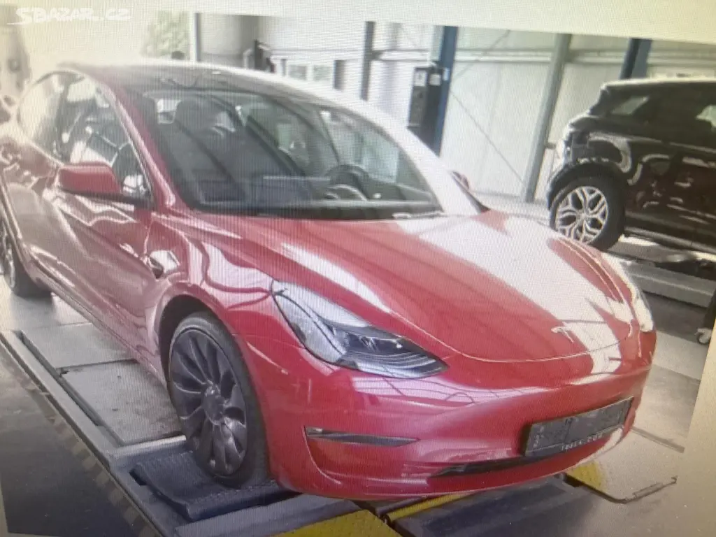 Tesla Model 3, PERFORMANCE 393kw SOH 93,6% - fotka 2