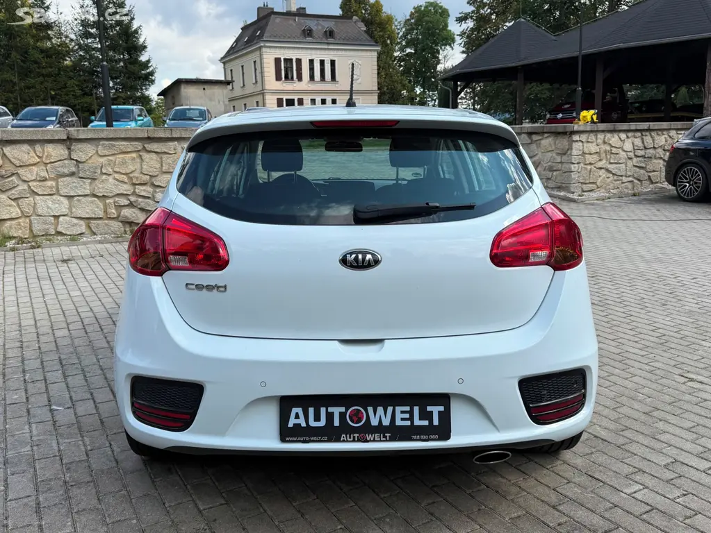 KIA CEED 1.4 CVVT 73kW COMFORT /[telefon skryt]KM/ALU/ - fotka 5