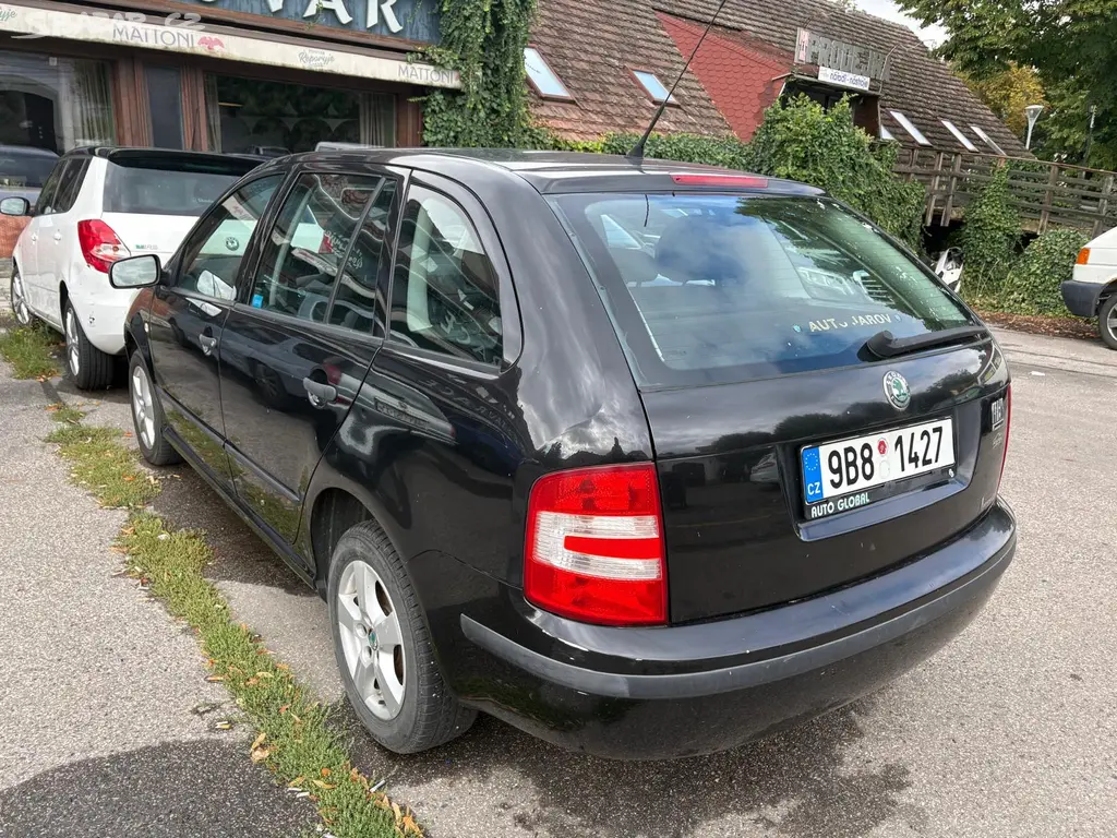 Škoda Fabia 1.4 benzín, 55 kW, kombi, STK 08/2028 - fotka 5