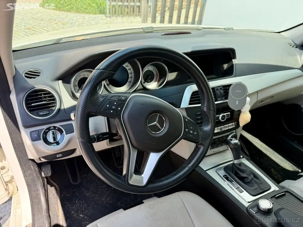 Mercedes-Benz Třídy C 2,1 CDI 4MATIC + nosiče + - fotka 4