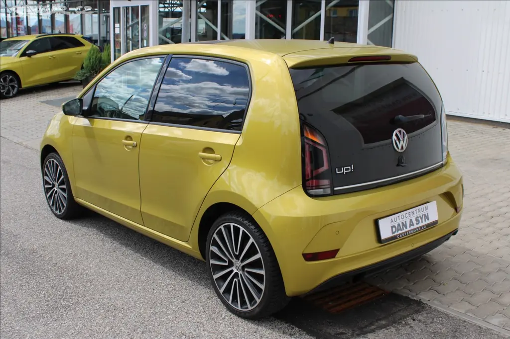 Volkswagen Up!, 1,0 TSI Highline panorama - fotka 4