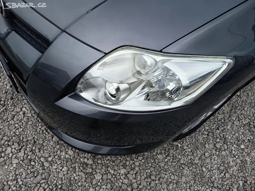TOYOTA Auris 1,4D-4D Comfort ČR - fotka 4