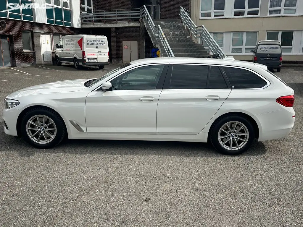 BMW 520d 2.0 140KW, Touring, R.2019, Top stav !! - fotka 4