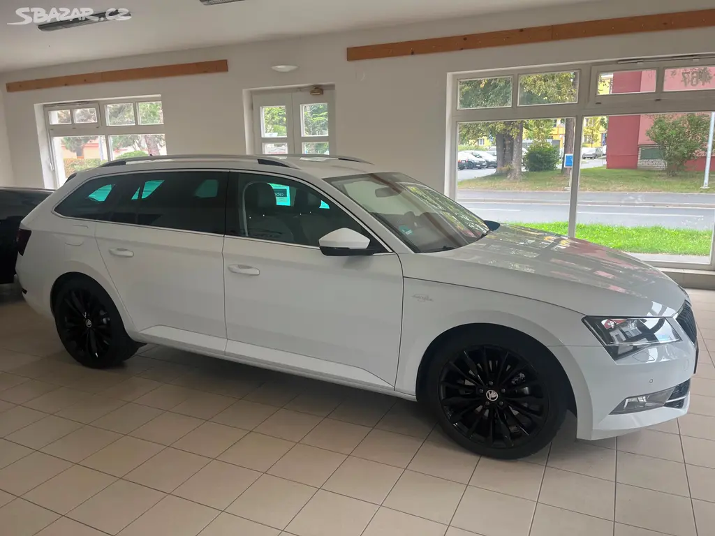 Škoda Superb III Laurin & Klement 2,0 Tdi 140kw - fotka 4