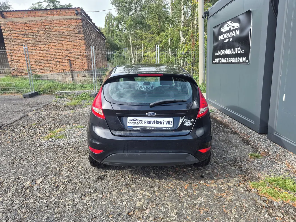 Ford Fiesta, 1.2i 44kW, klima - fotka 6
