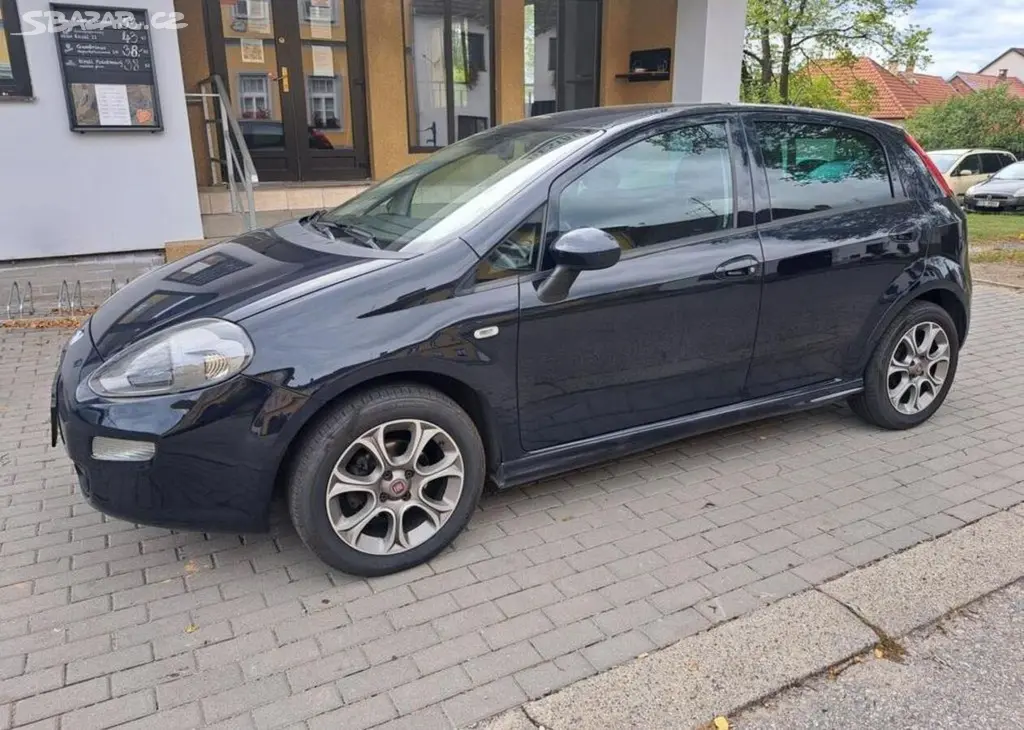 Fiat Punto 1,4 i benzín manuální - fotka 5
