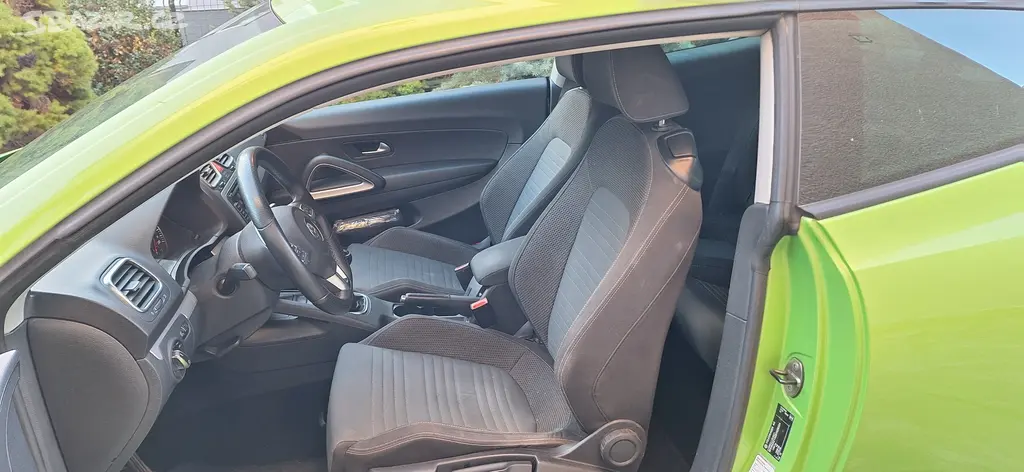 Volkswagen Scirocco 2.0 tdi - fotka 6