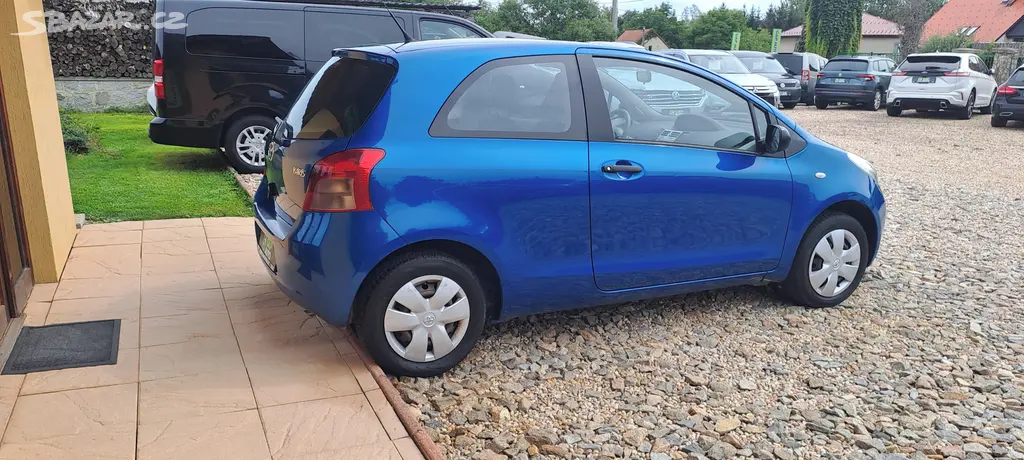 Toyota Yaris 1.0i 51kW ČR 44TIS.KM KLIMA - fotka 4