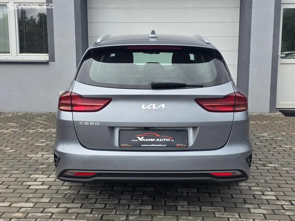 Kia Cee´d, 1.5T-GDi 118kW FRESH 1MAJITEL - fotka 6
