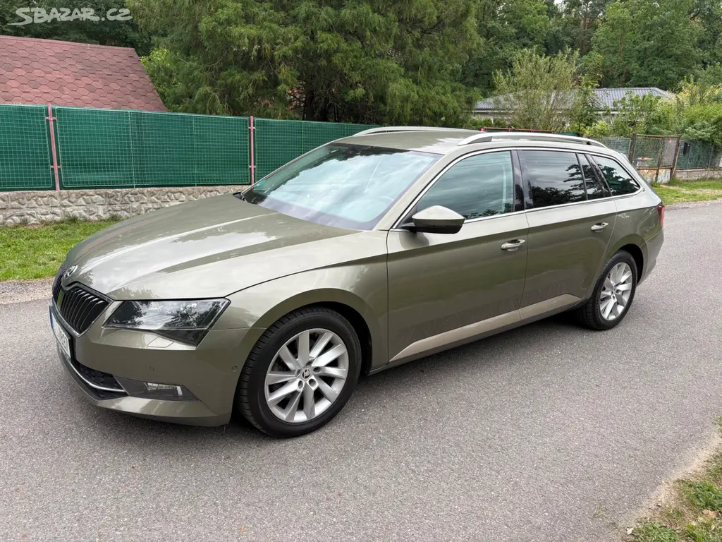 Škoda Superb 3 Combi Style 4x4 - fotka 5