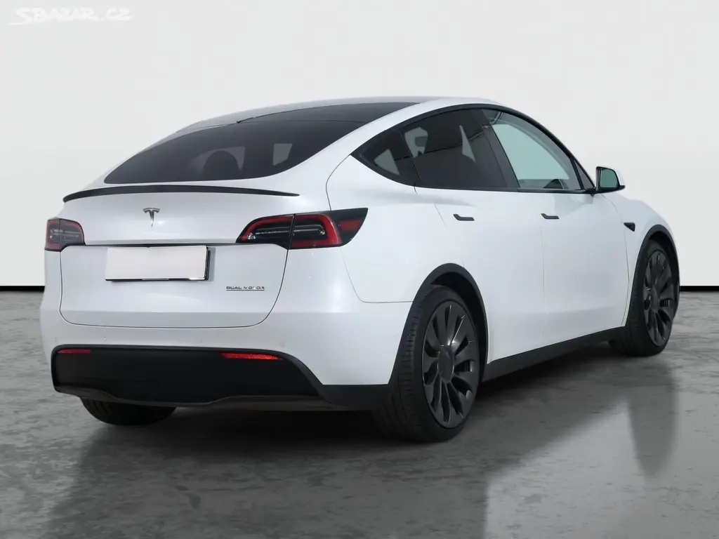 Tesla Model Y, Performance 79kWh, SoH 92% - fotka 5