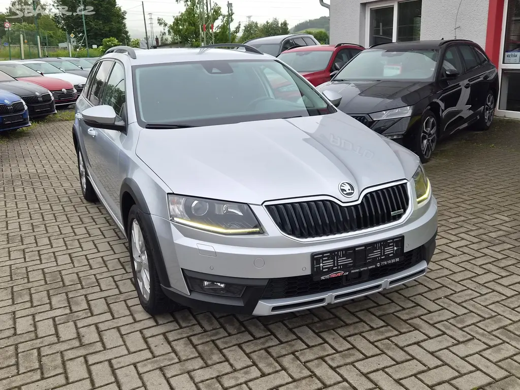 Škoda Octavia III DSG 4x4 SCOUT XENON NAVI TAŽNÉ - fotka 4