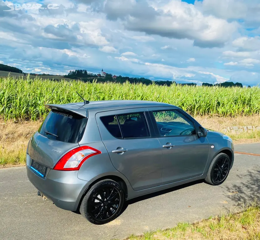 Suzuki Swift 1.2 69kw / HOTOVÝ SERVIS/ NOVÁ STK - fotka 2