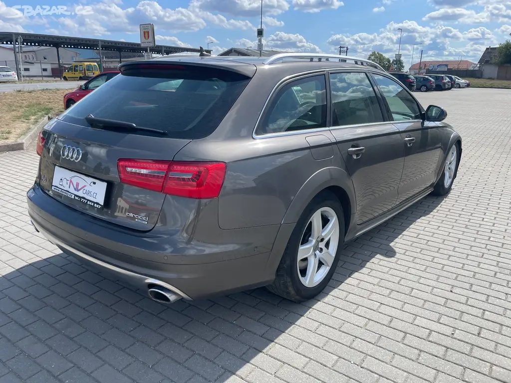 AUDI A6 ALLROAD 3,0TDI PANO RADAR MATRIX 2012 - fotka 4