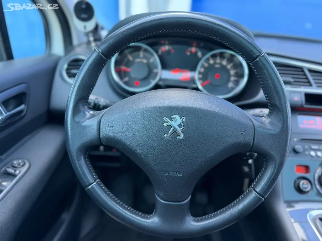 Peugeot 3008, ALLURE 1.6HDi 115 MAN6 - fotka 2