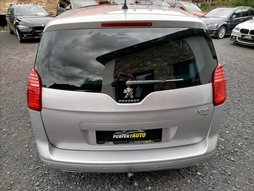 Peugeot 5008, 1,6 HDi 84 kW, AUTOMAT, 7-MÍST - fotka 5
