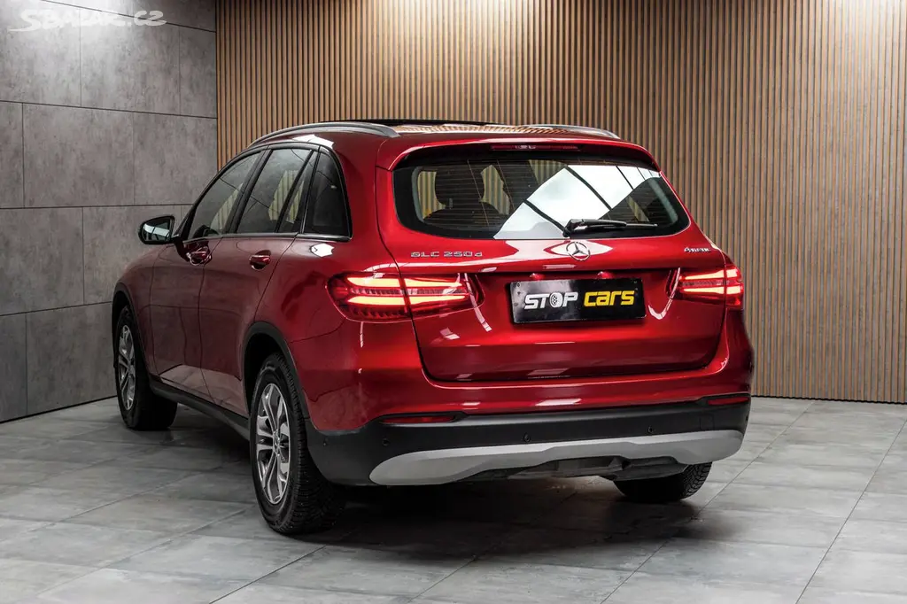 Mercedes-Benz GLC, 250d 4MATIC*ACC*TAŽNÉ*DPH - fotka 5