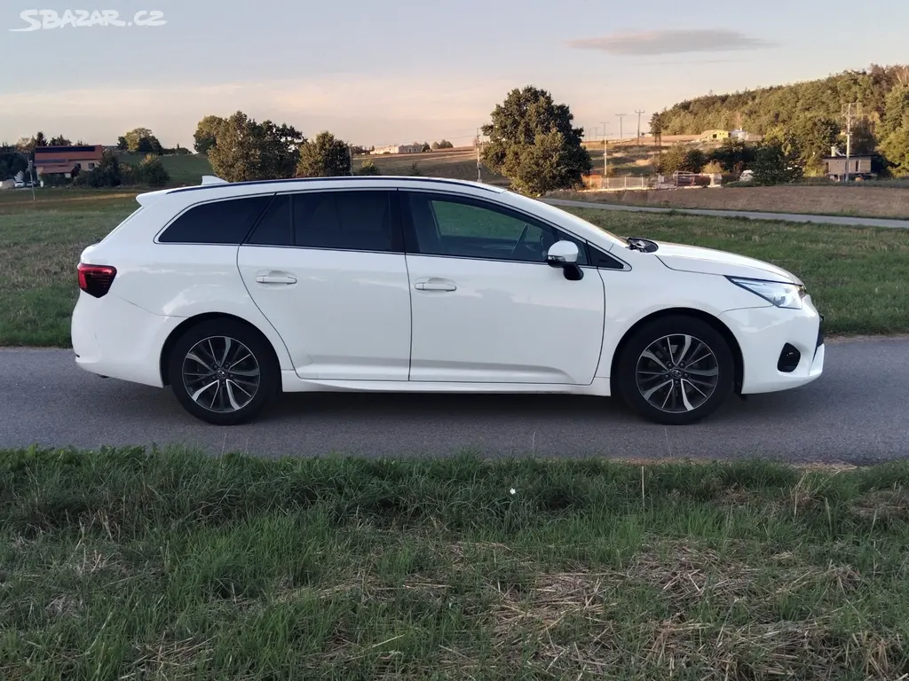 TOYOTA AVENSIS 2.0D-4D,2016, ČR, EXECUTIVE - fotka 6