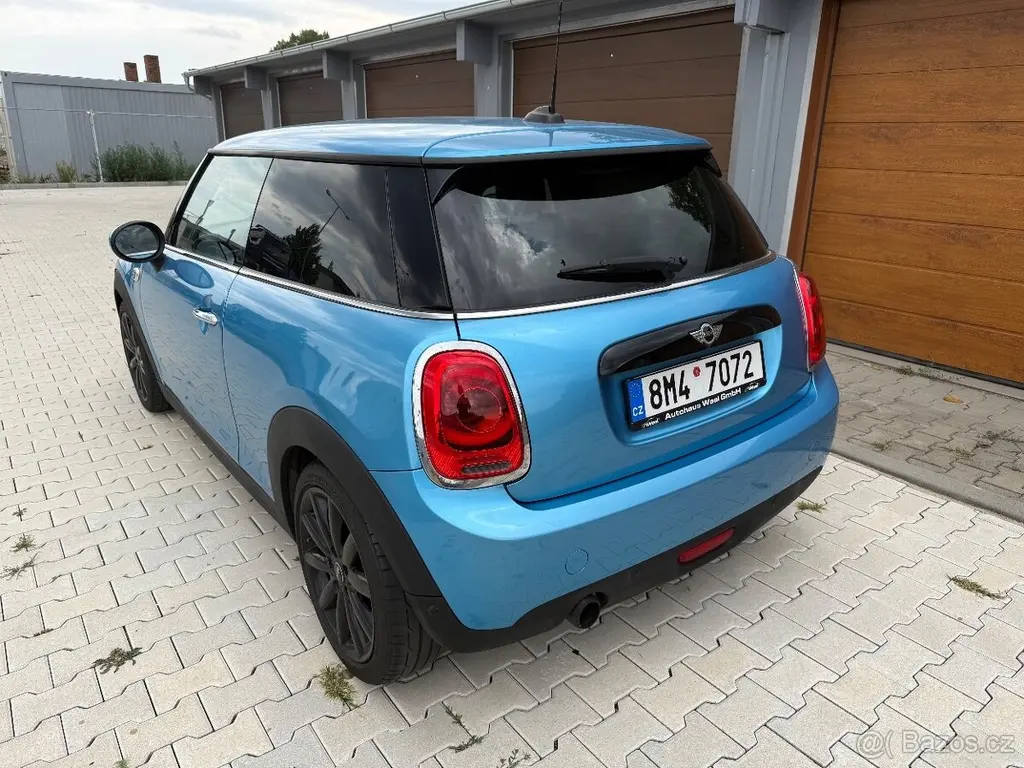 Mini Cooper 1,5 - fotka 2