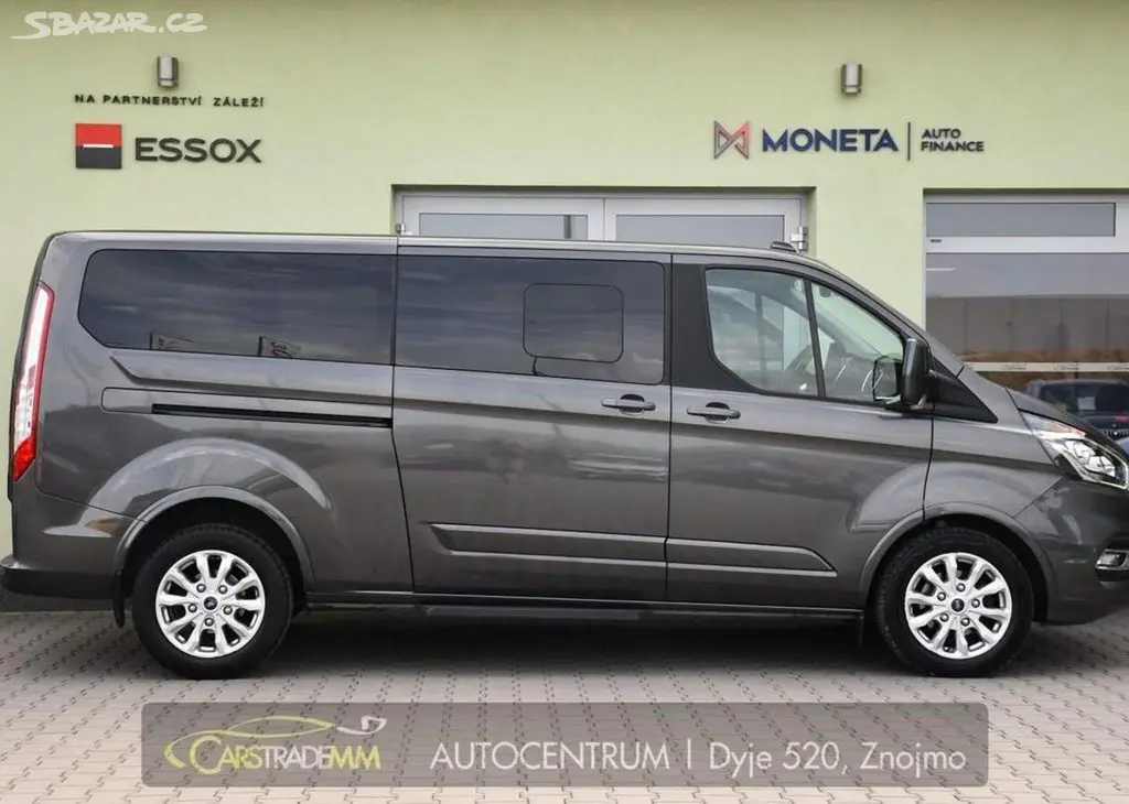 Ford Tourneo Custom 2.0EcoBlue 8.MÍST TITANIUM - fotka 5