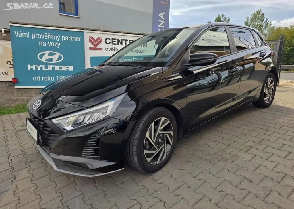Hyundai i20 1.2-V ZÁRUCE-VYHŘÍVANÝ VOLANT - fotka 4