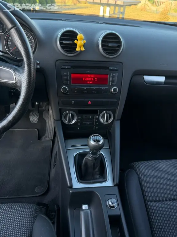 Audi A3 Sportback 1.6 TDI 77 kW r. 2010 - fotka 3
