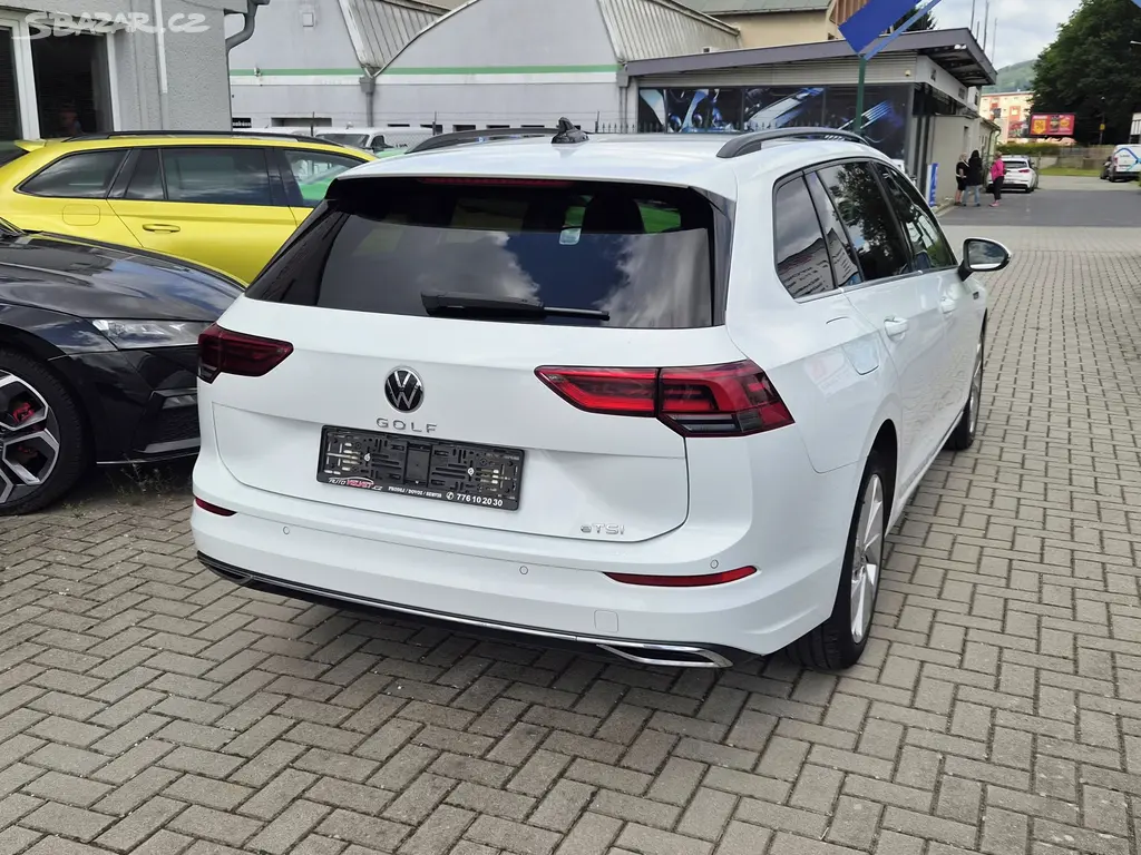 VW Golf VIII TSi DSG STYLE FullLED VIRTUAL DPH - fotka 3