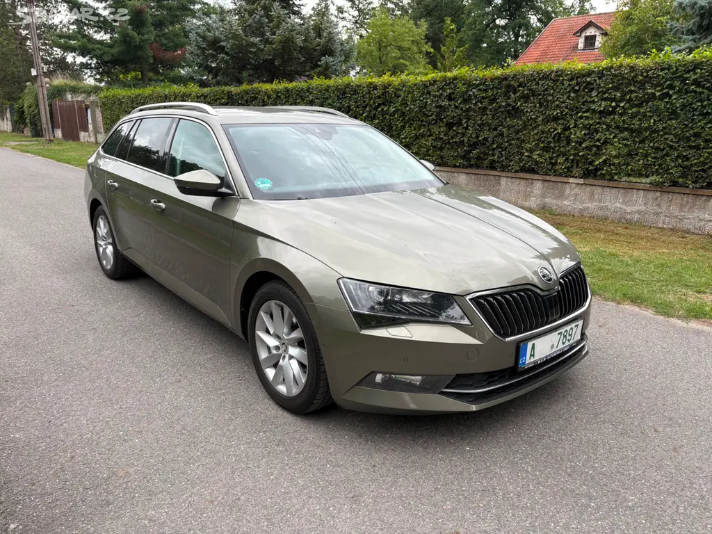 Škoda Superb 3 Combi Style 4x4 - fotka 4