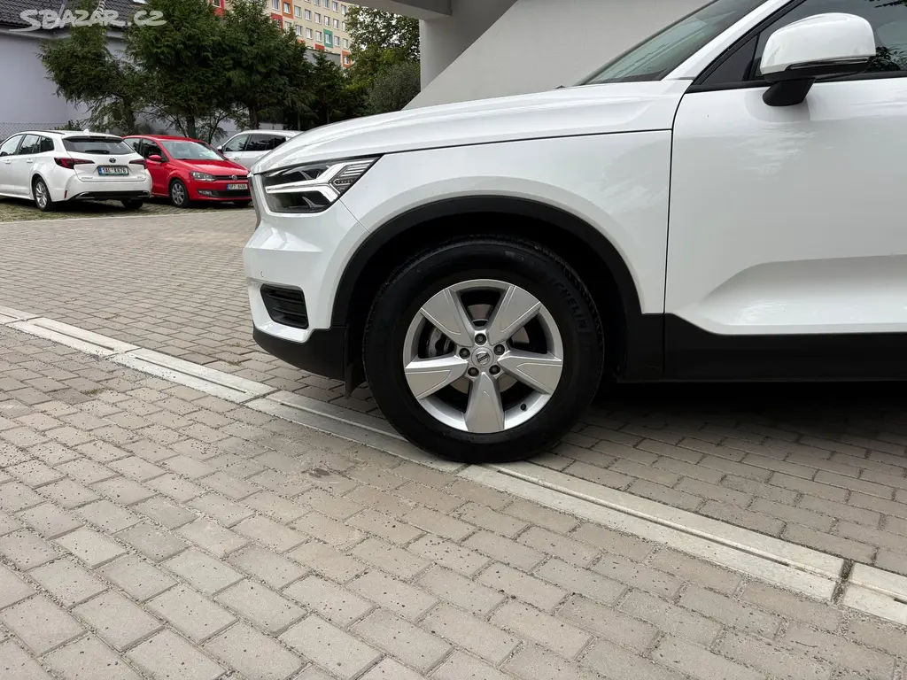 Volvo XC40, T3/Momentum Core/servis/ČR - fotka 5