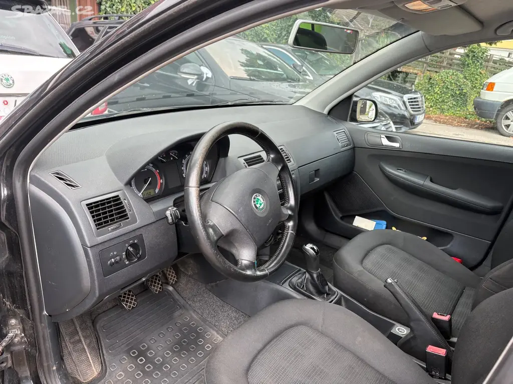 Škoda Fabia 1.4 benzín, 55 kW, kombi, STK 08/2028 - fotka 6