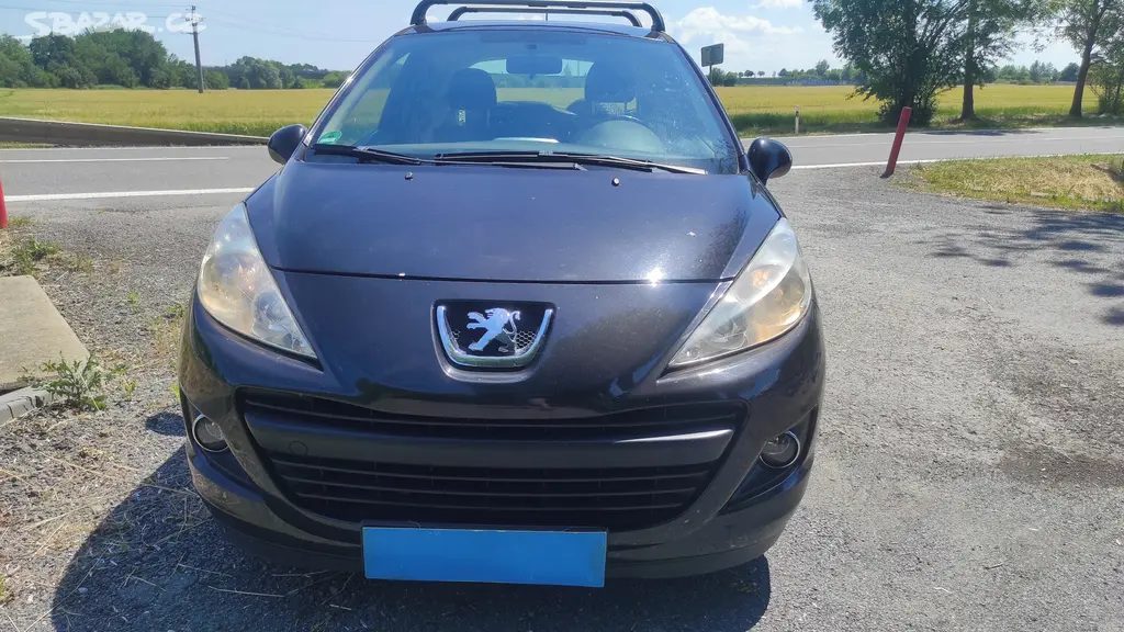 Peugeot 207 1,4 VTi benzín 70kW - fotka 2