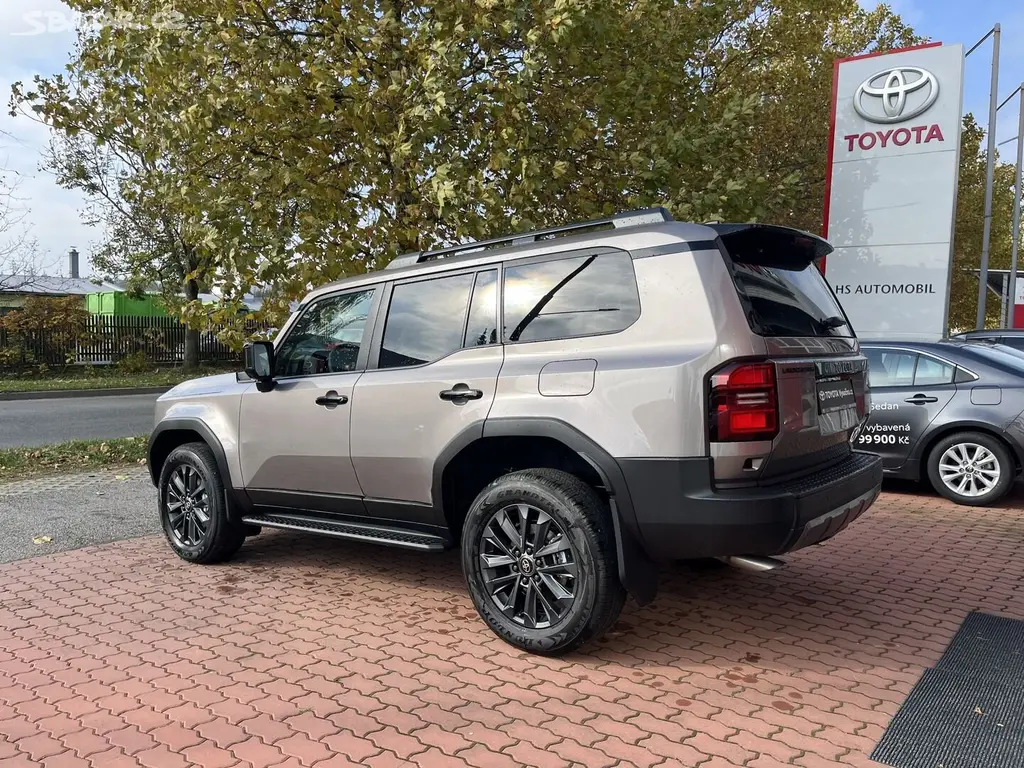 Toyota Land Cruiser, 2,8L MHEV 8AT 4x4 Executive - fotka 4