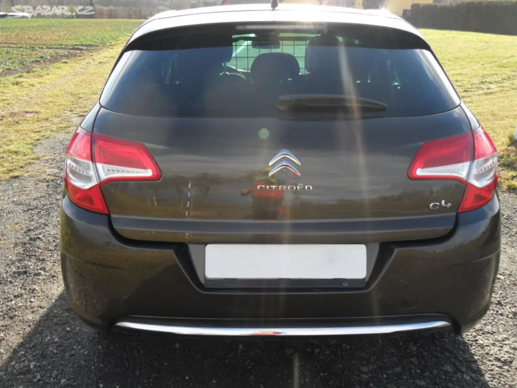 Citroen C4 1.6 HDi,68kw,1 maj.zak. v ČR,naj.114000 - fotka 5