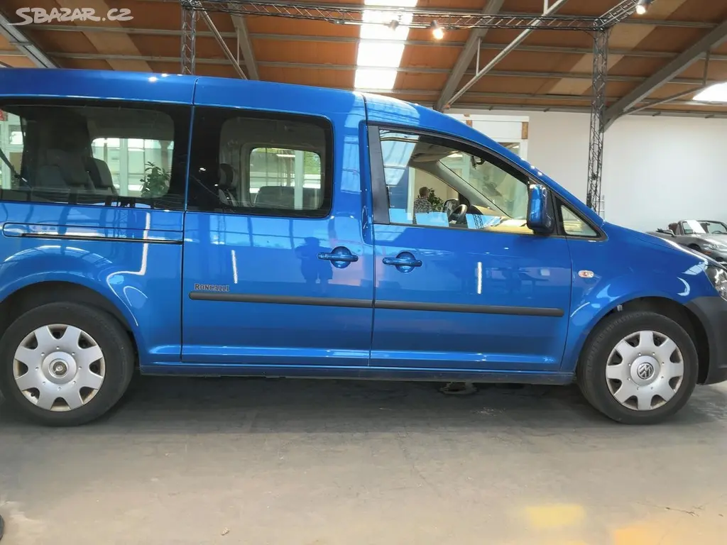 Volkswagen Caddy, MAXI 2.0Tdi 103KW 7-MÍST TAŽNÉ - fotka 3