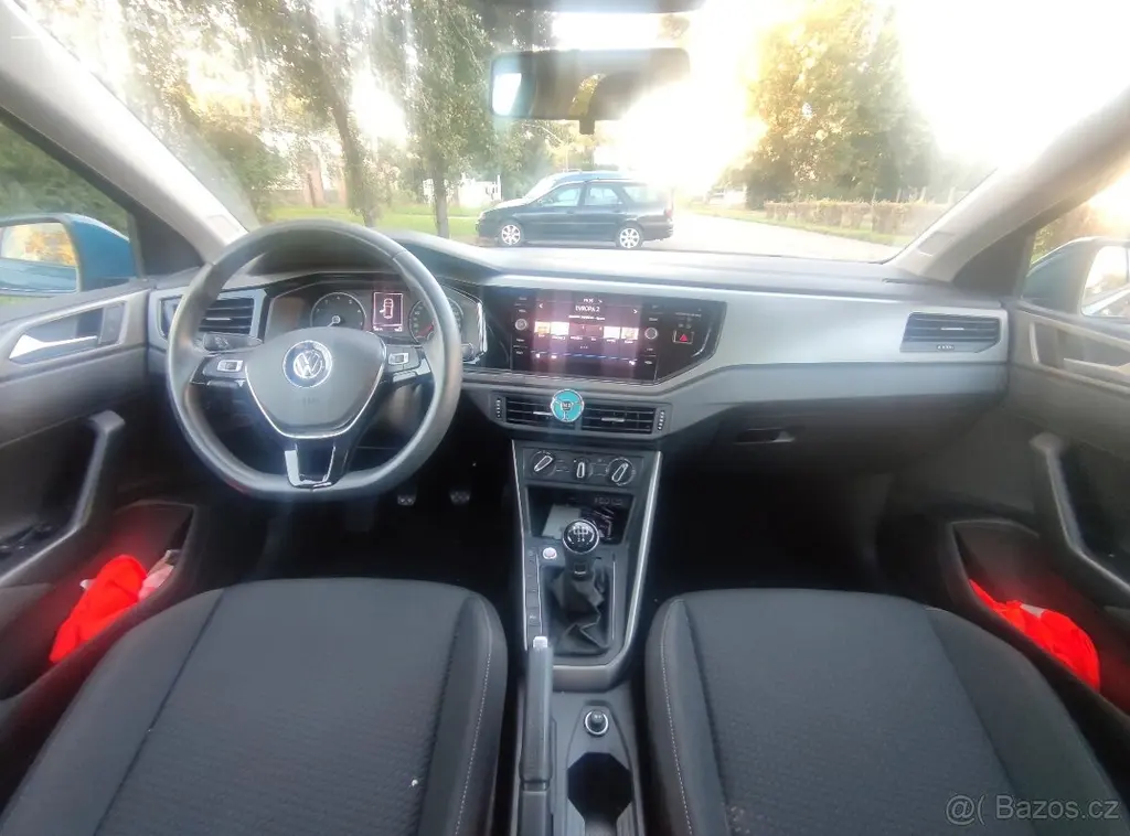 Volkswagen Polo 1,0 TSI (70 kW) - fotka 5