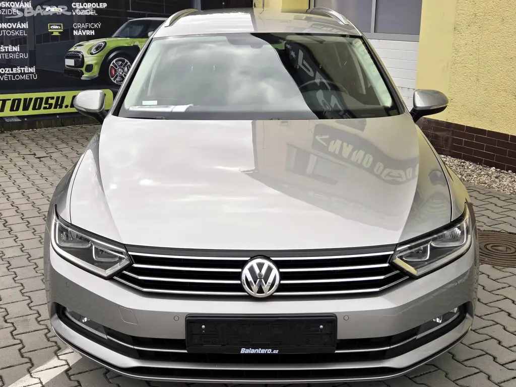 Volkswagen Passat, 2,0 TDi DSG SERV.KN.FAKTURY - fotka 2