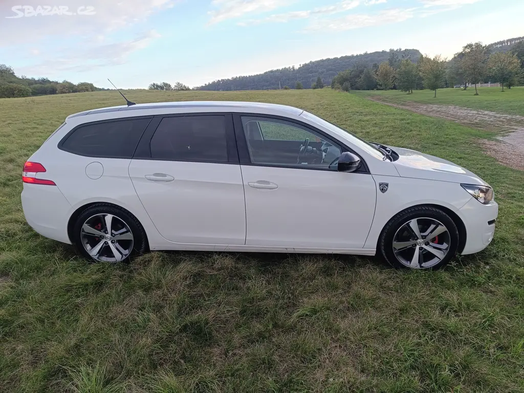 Peugeot 308 SW 1.6. jsi 88kw - fotka 2