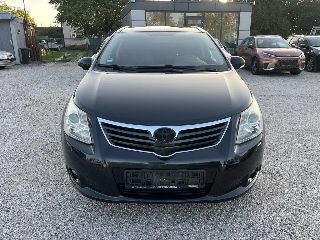 Toyota Avensis, 1.8i 108Kw Klimatizace - fotka 2