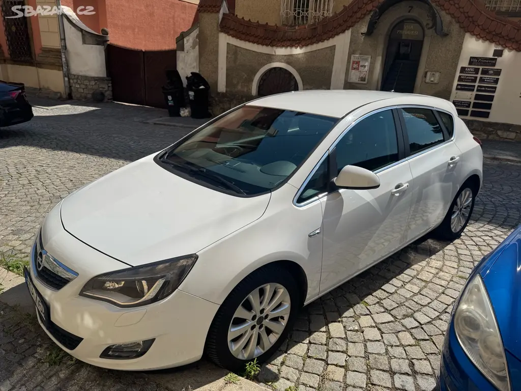 Prodám opel astra 1.4 T,2010, benzín