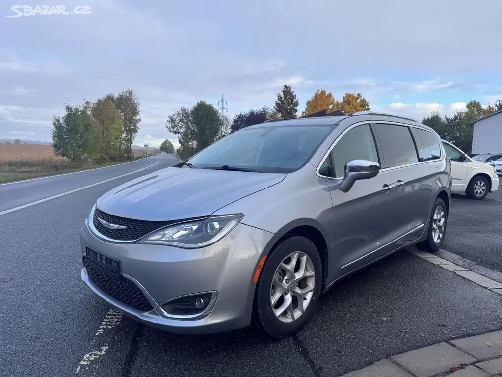Chrysler Pacifica 3,6 RU Panorama Limited 2020 - fotka 2