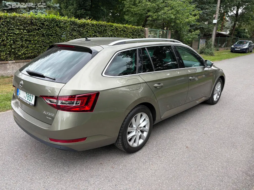 Škoda Superb 3 Combi Style 4x4 - fotka 6