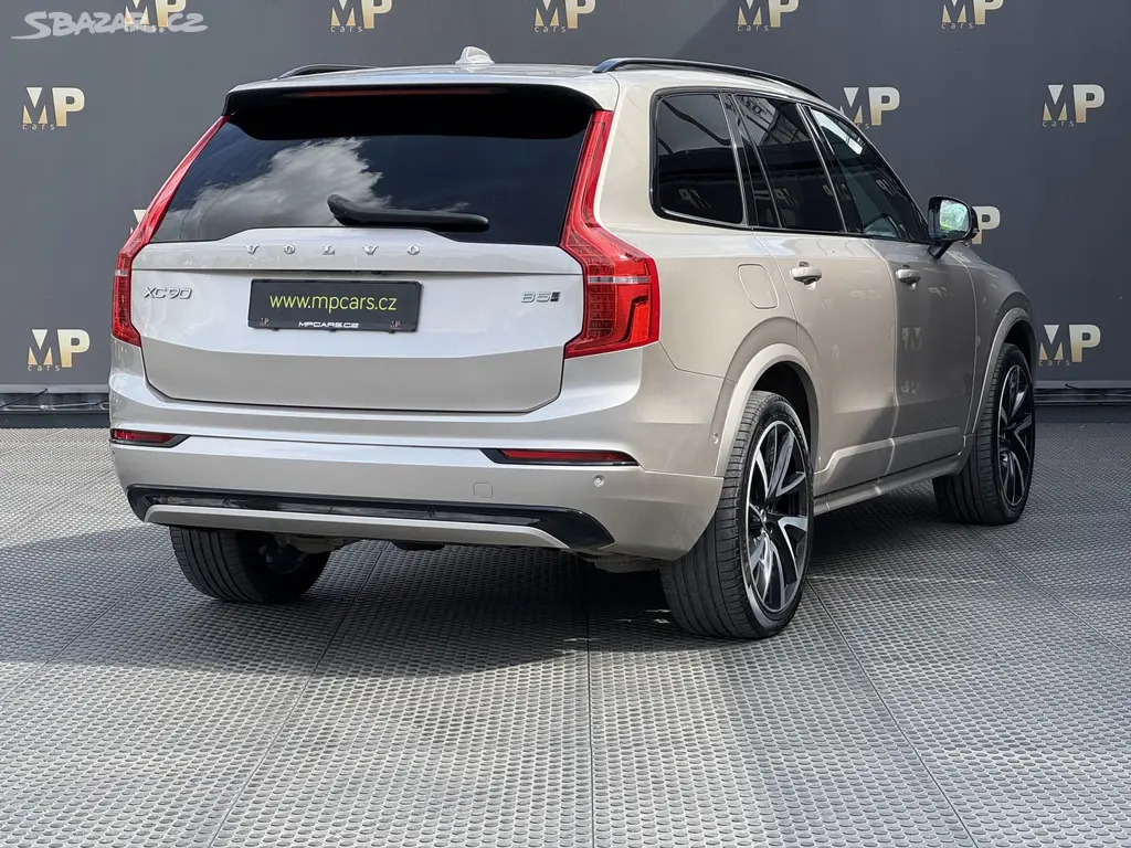 Volvo XC90, B5 4X4 Ultimate, DPH, 1.MAJ - fotka 6