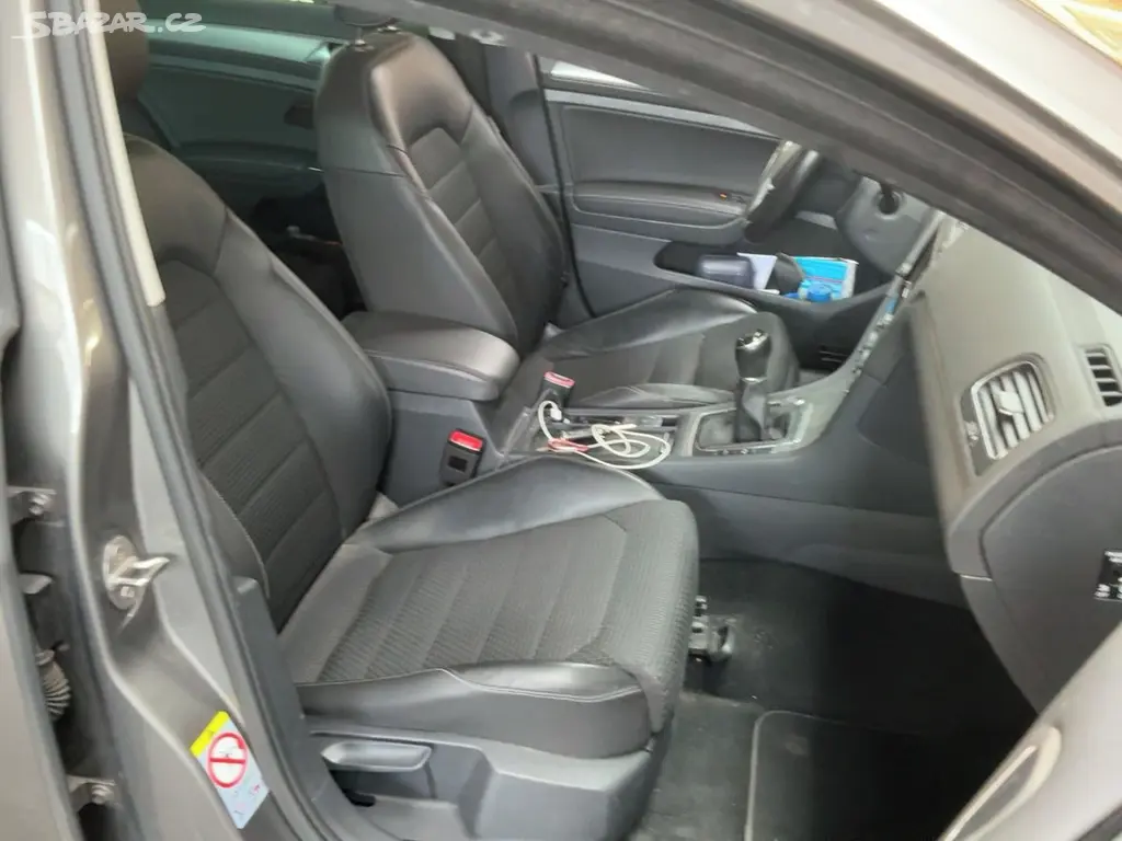 Volkswagen Golf, 7 2.0Tdi 110KW HIGHLINE BI-XEN - fotka 2