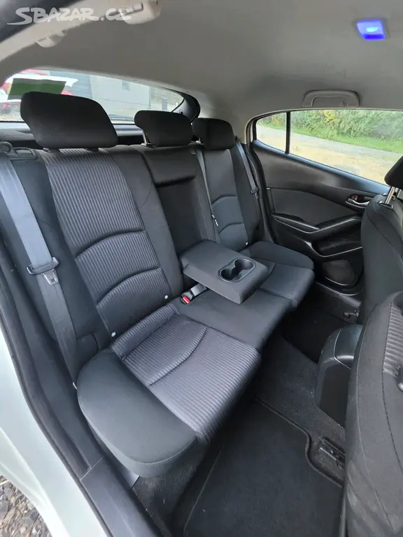 Mazda 3 2.2 Skyactive-D 150k - fotka 4