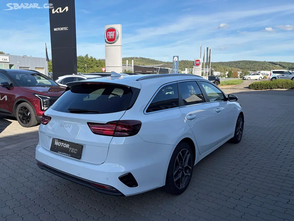 Kia Cee´d, 1.5 T-GDi 7DCT Exclusive SW - fotka 3