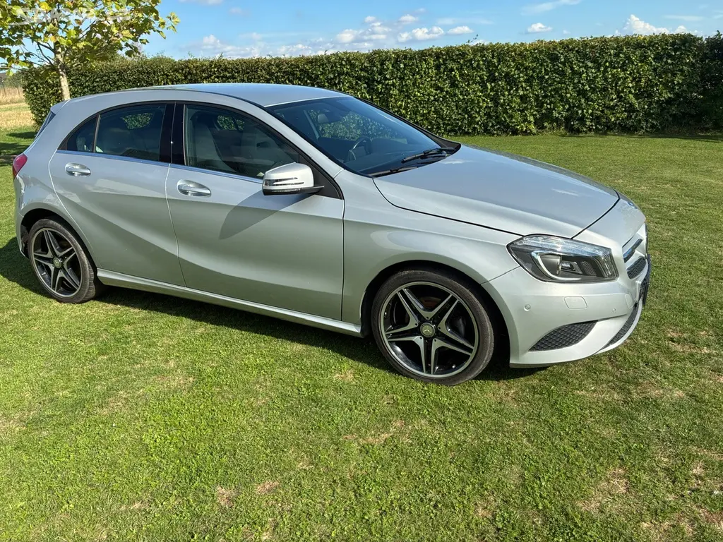 Mercedes-Benz Třídy A, A200 1,6 benzin 115kW - fotka 4