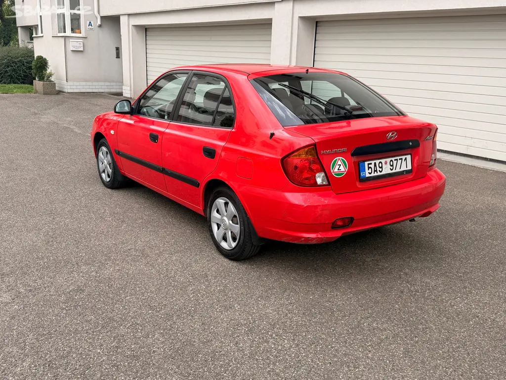 Hyundai Accent, 1.4i 63kw 88t.km ČR Původ - fotka 3