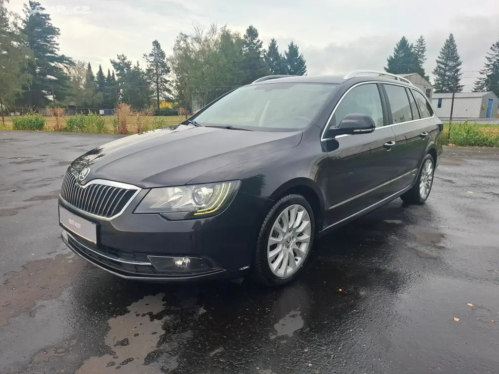 Škoda Superb II kombi 2.0TDi 125kW,xenony,tažné